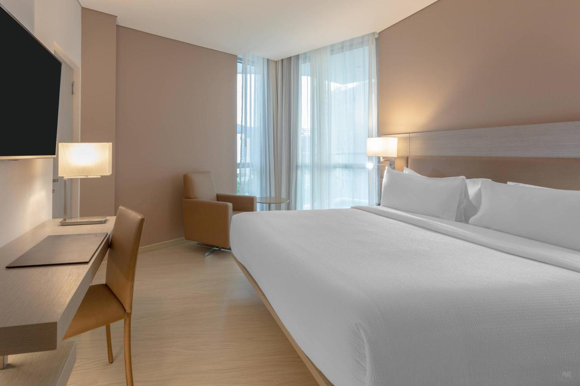 Ac Hotel By Marriott Santa Marta Eksteriør bilde