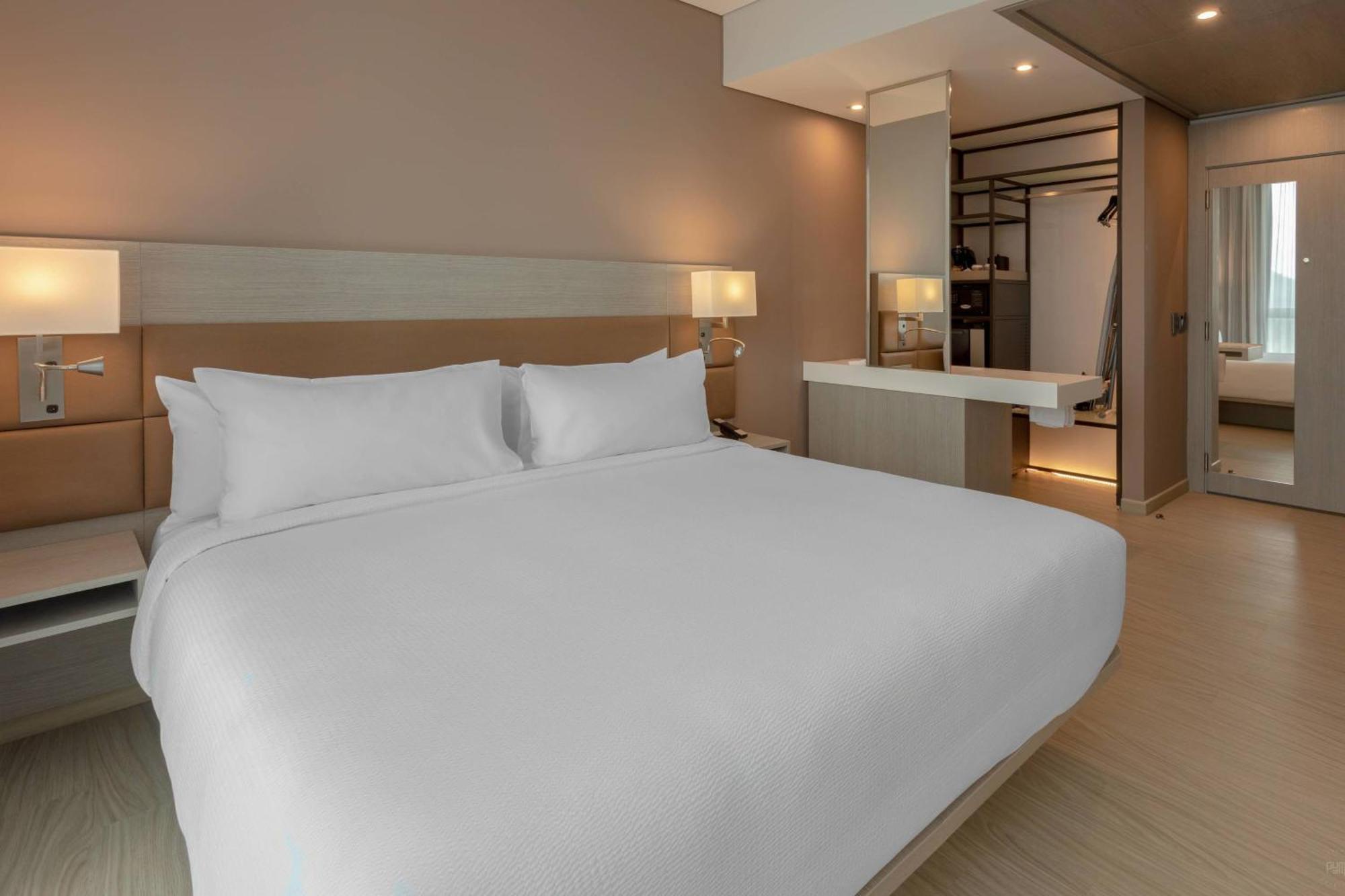 Ac Hotel By Marriott Santa Marta Eksteriør bilde