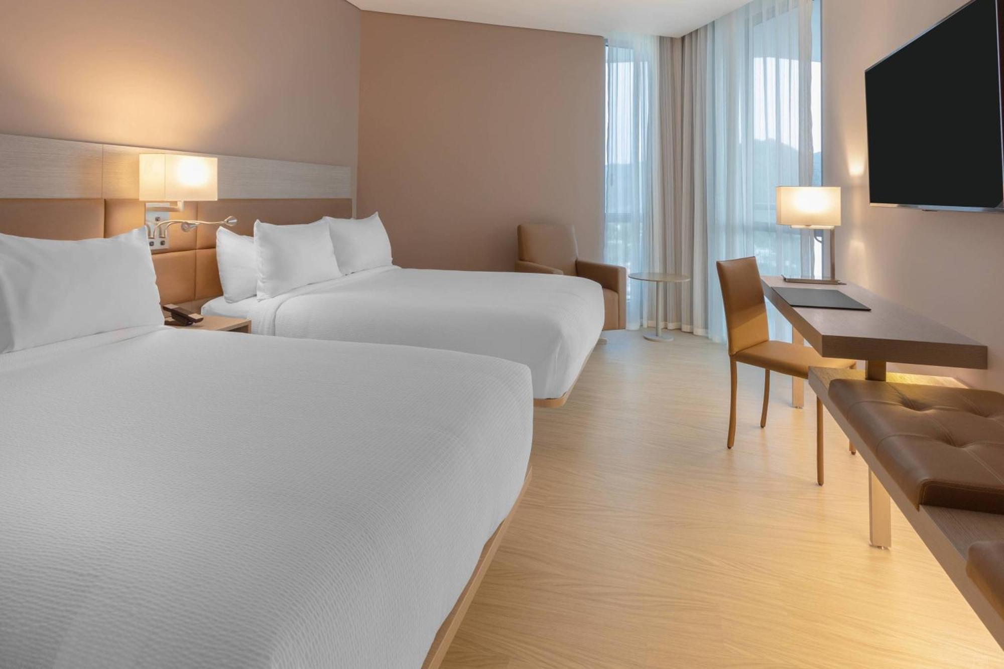 Ac Hotel By Marriott Santa Marta Eksteriør bilde